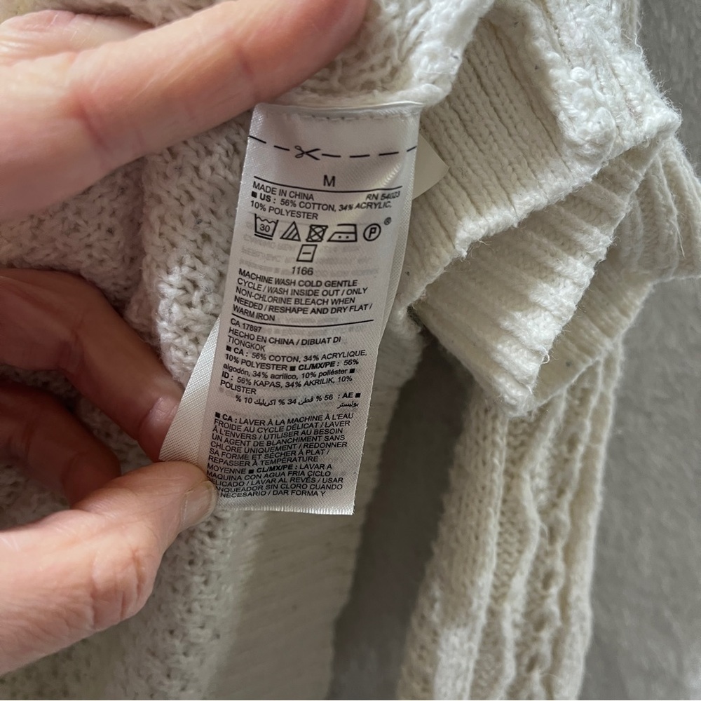 Old Navy Women's Cable Knit Sweater Cotton Blend Lightweight Cream Size Medium - Picture 8 of 10